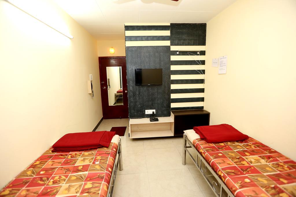 Central Guest House Calcutta Extérieur photo