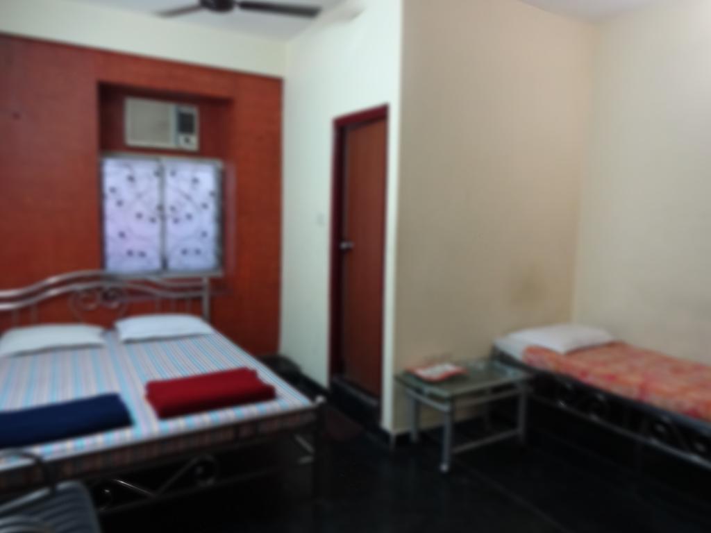 Central Guest House Calcutta Extérieur photo